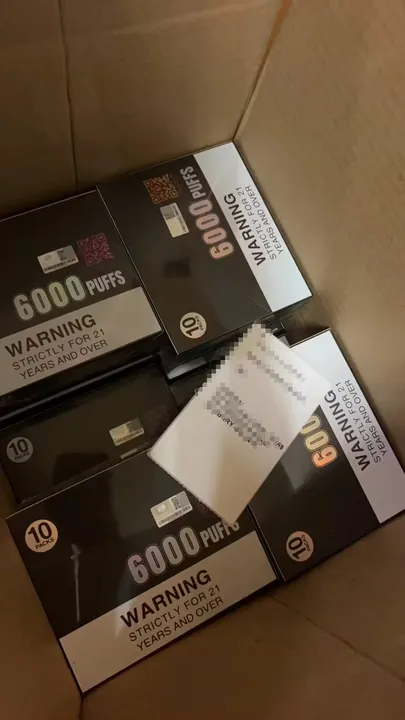 Authentic IGET order delivered to an Australian customer by vapeshops-australia.com Real vape order delivered in Australia — customer unboxing photo